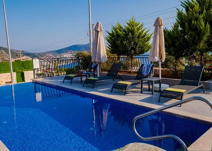 Waterfall 2 Villa Kas